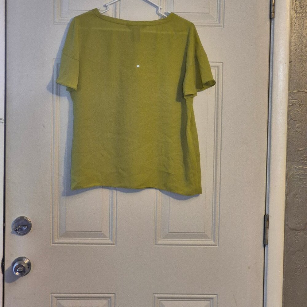 Ladies pull over Top. PM. - Picture 4 of 5